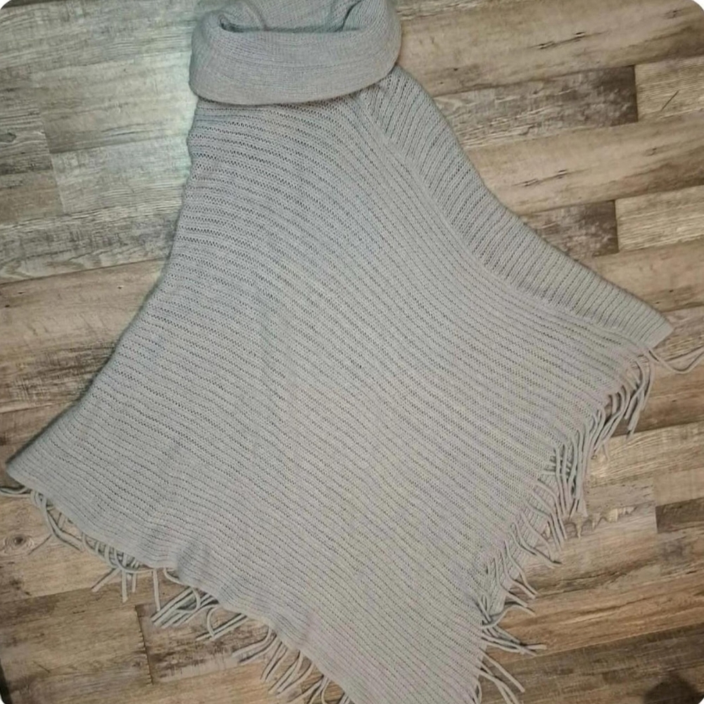 Elegant Gray Turtleneck Poncho | Size: OS